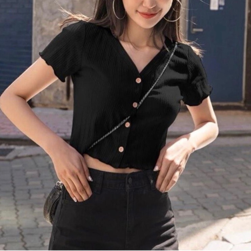DAZY Lettuce Trim Ribbed Crop-Top
